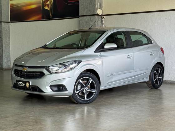 CHEVROLET ONIX 1.4 MPFI LT 8V FLEX 4P MANUAL CHEVROLET ONIX 1.4 MPFI LT 8V FLEX 4P MANUAL